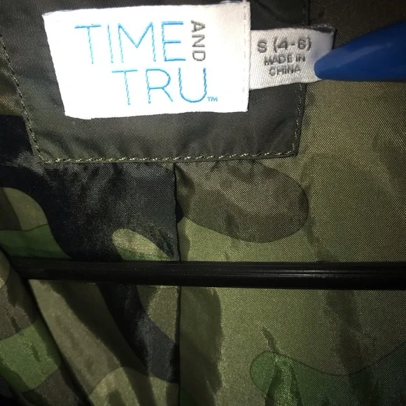 Time and Tru Green Camouflage Lined Jacket size 4-6 - Picture 2 of 4